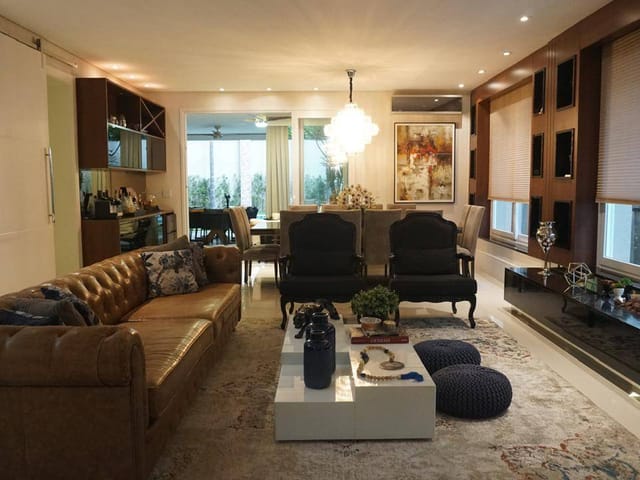 Casa com 532m² 5 quartos e 8 banheiros, à venda ou para alugar, no bairro Alphaville em Santana de Parnaíba