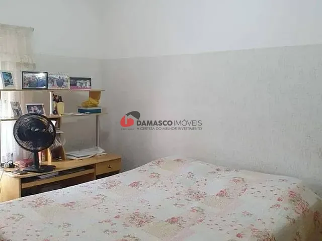 Casa com 350m² 2 quartos e 1 banheiro, à venda, no bairro Nova Gerti em São Caetano do Sul