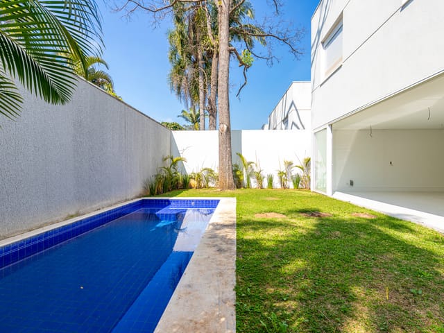 Casa 4 quartos e 6 banheiros, à venda, no bairro Chácara Santo Antônio (Zona Sul) em São Paulo
