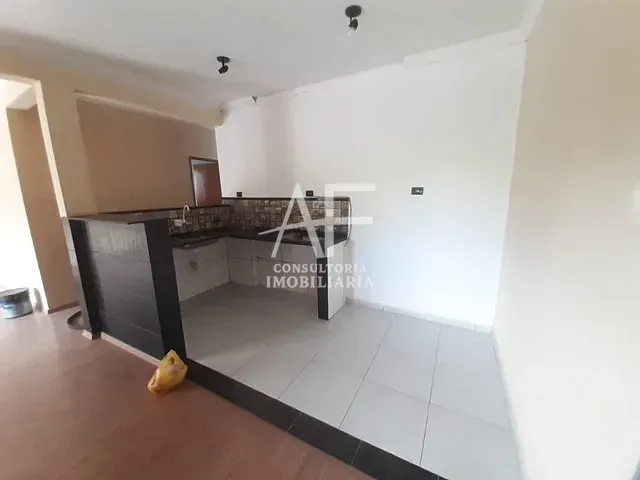 Casa com 230m² 3 quartos e 2 banheiros, à venda, no bairro Parque São Cristóvão em Taubaté