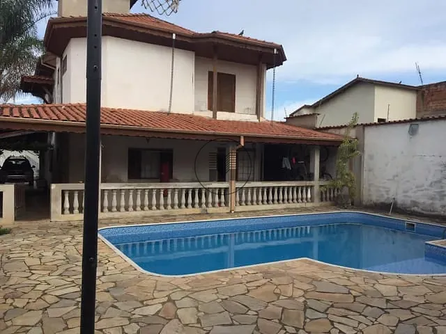 Casa com 481m² 4 quartos e 4 banheiros, à venda, no bairro Parque Mondesir em Lorena