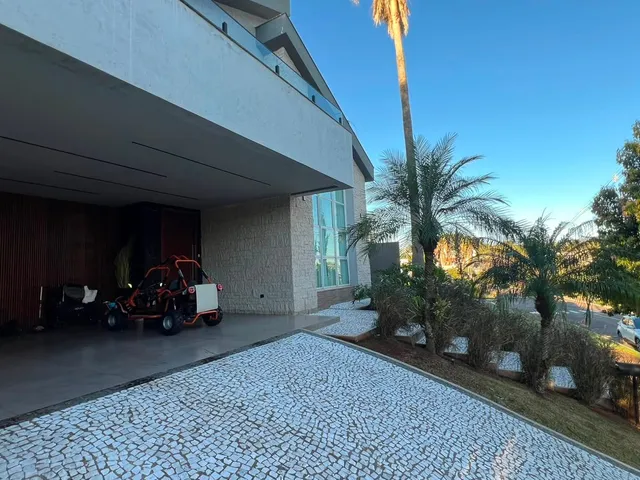 Casa com 500m² 4 quartos e 4 banheiros, à venda, no bairro Esperança em Londrina
