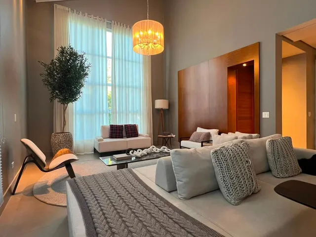 Casa com 500m² 4 quartos e 4 banheiros, à venda, no bairro Esperança em Londrina