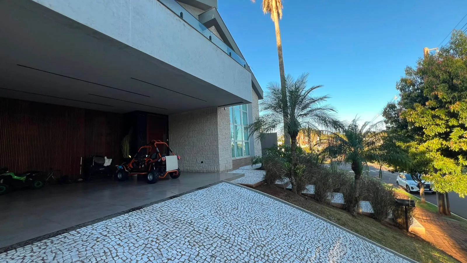 Casa, 4 quartos, 385 m² - Foto 2