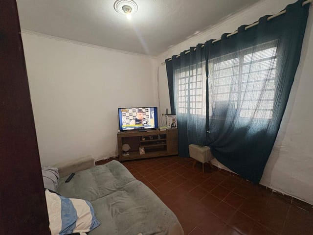 Casa com 250m² 3 quartos e 1 banheiro, à venda, no bairro Parque Valença II em Campinas