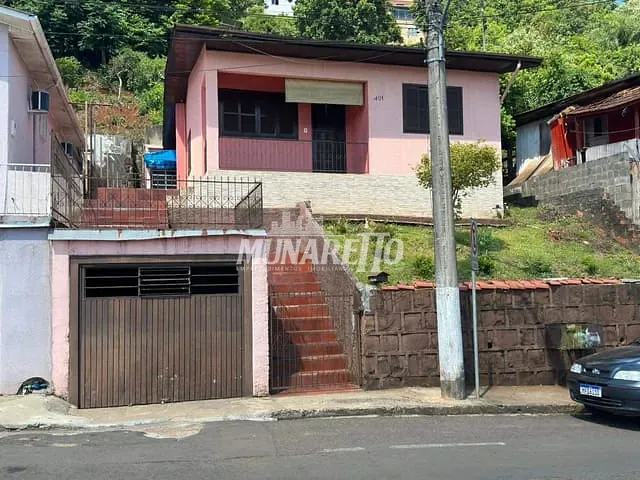 Casa com 96m² 3 quartos e 2 banheiros, à venda, no bairro Imperial em Concórdia