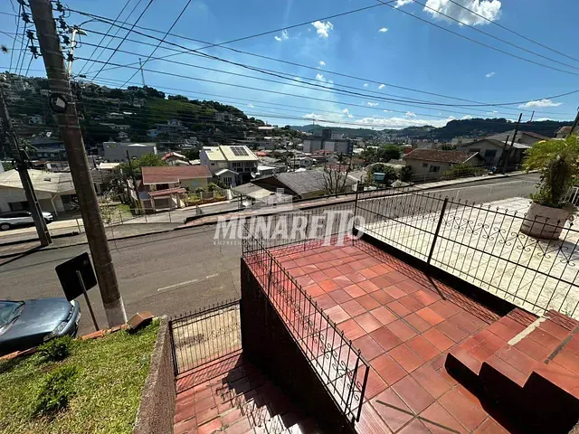 Casa com 96m² 3 quartos e 2 banheiros, à venda, no bairro Imperial em Concórdia