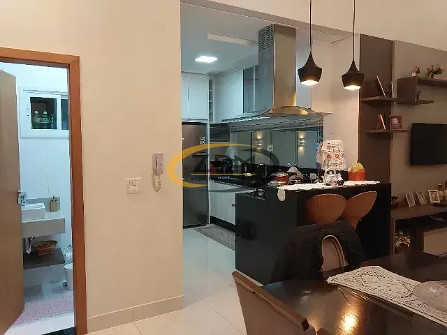Casa 3 quartos e 3 banheiros, para alugar, no bairro Conjunto Habitacional Alexandre Urbanas em Londrina