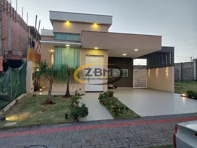 Casa 3 quartos e 3 banheiros, para alugar, no bairro Conjunto Habitacional Alexandre Urbanas em Londrina