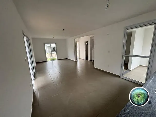 Casa 3 quartos e 3 banheiros, à venda ou para alugar, no bairro Villa Flora em Votorantim