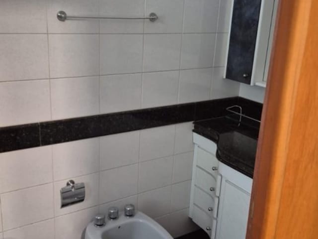 Casa com 360m² 4 quartos e 6 banheiros, à venda ou para alugar, no bairro Alphaville em Santana de Parnaíba
