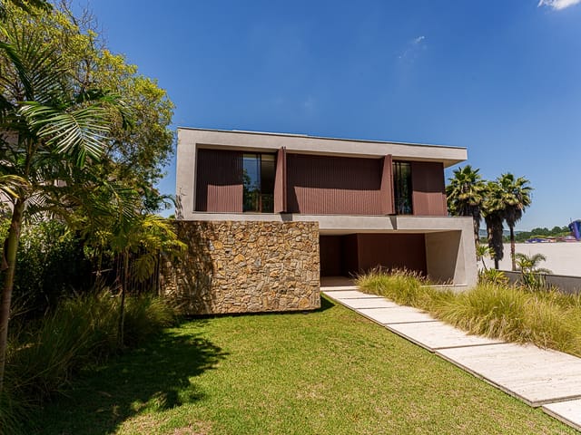 Casa com 1000m² 5 quartos e 5 banheiros, à venda, no bairro Alphaville em Santana de Parnaíba