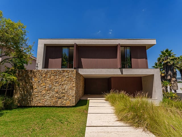 Casa com 1000m² 5 quartos e 5 banheiros, à venda, no bairro Alphaville em Santana de Parnaíba