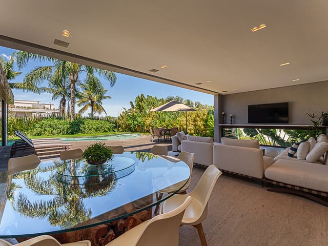 Casa com 1000m² 5 quartos e 5 banheiros, à venda, no bairro Alphaville em Santana de Parnaíba