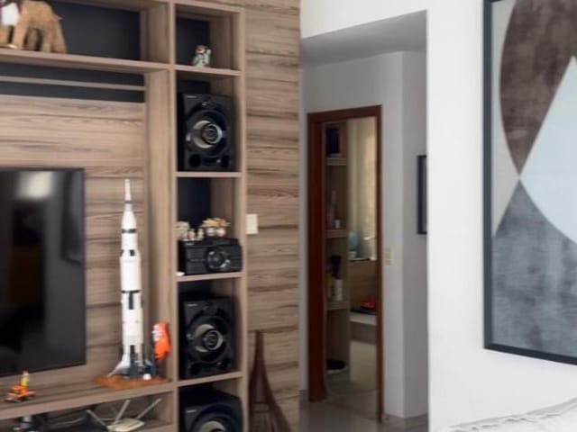 Casa com 439m² 3 quartos e 3 banheiros, à venda, no bairro Vale dos Cristais em Macaé