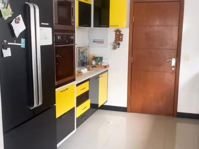 Casa com 439m² 3 quartos e 3 banheiros, à venda, no bairro Vale dos Cristais em Macaé
