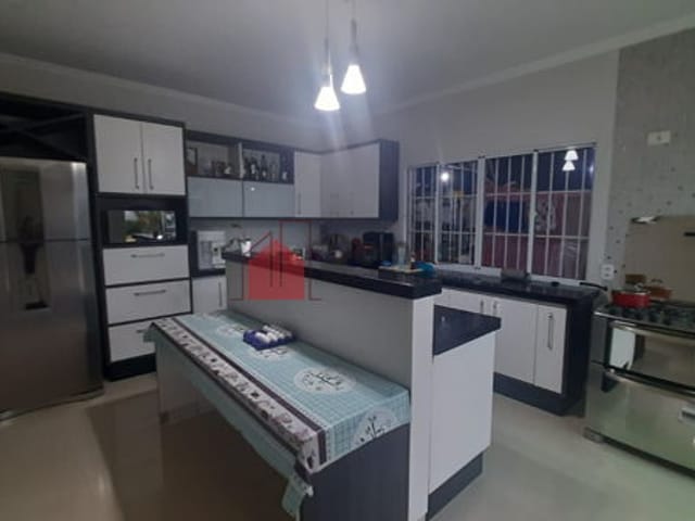 Casa à venda, no bairro Conjunto Habitacional Terra dos Ipês W em Pindamonhangaba