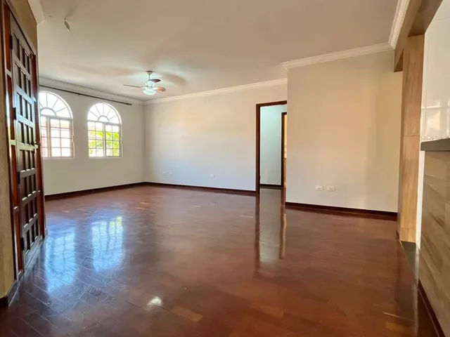 Casa com 330m² 3 quartos e 3 banheiros, para alugar, no bairro Jardim Império do Sol em Londrina