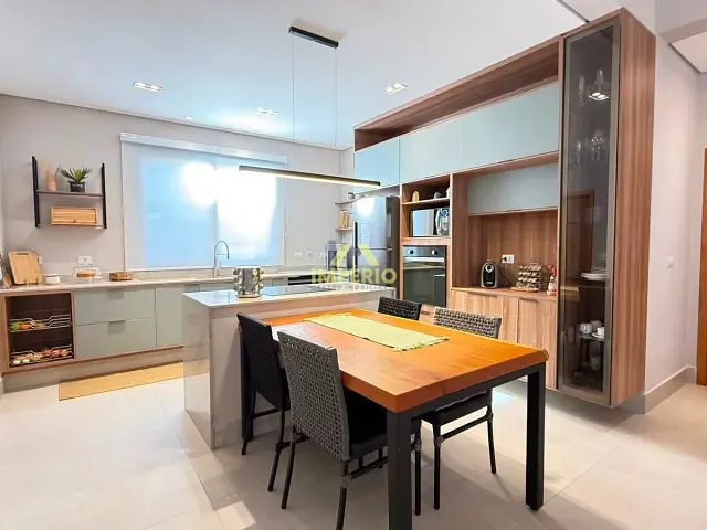 Casa com 464m² 3 quartos e 3 banheiros, à venda, no bairro Portal dos Bandeirantes Salto em Salto