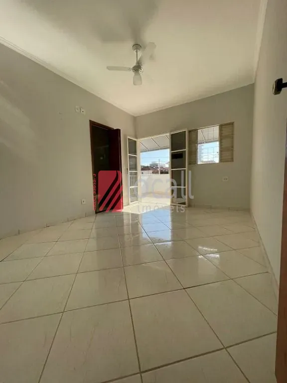 Casa com 2 quartos à venda, 101m² — foto 2 de 34