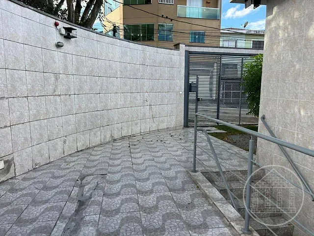 Casa com 300m² 2 quartos e 1 banheiro, para alugar, no bairro Cidade Dutra em São Paulo
