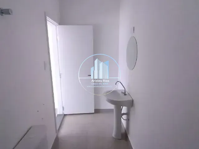 Casa com 556m² 5 quartos e 3 banheiros, à venda, no bairro Fátima II em Pouso Alegre