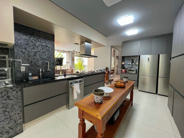 Casa com 500m² 3 quartos e 6 banheiros, à venda ou para alugar, no bairro Alphaville em Santana de Parnaíba