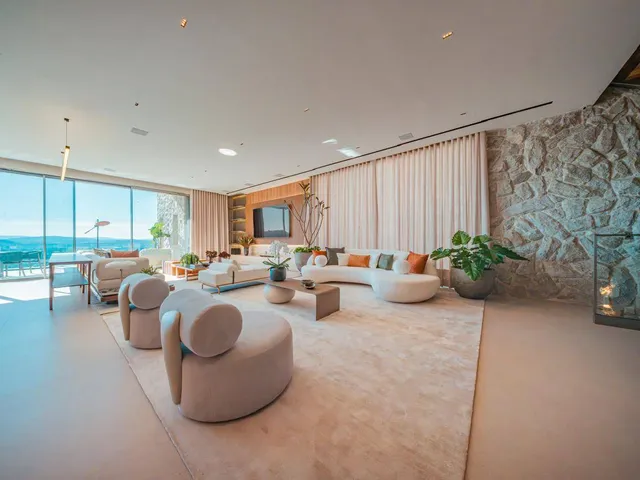 Casa com 550m² 4 quartos e 7 banheiros, à venda, no bairro Alphaville em Santana de Parnaíba