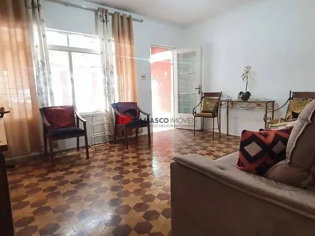 Casa com 230m² 2 quartos e 1 banheiro, à venda, no bairro Olímpico em São Caetano do Sul