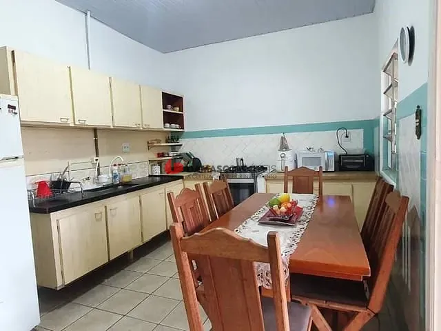 Casa com 230m² 2 quartos e 1 banheiro, à venda, no bairro Olímpico em São Caetano do Sul