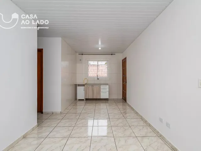 Casa 2 quartos e 1 banheiro, para alugar, no bairro Vila Izabel  em Curitiba