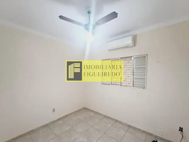 Casa com 200m² 3 quartos e 2 banheiros, à venda, no bairro Conjunto Habitacional Costa do Sol em São José do Rio Preto