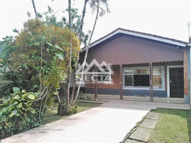 Casa com 717m² 5 quartos e 4 banheiros, à venda, no bairro Martim de Sá em Caraguatatuba