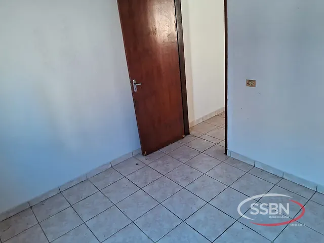 Casa 2 quartos e 1 banheiro, para alugar, no bairro Centro em Nova Odessa