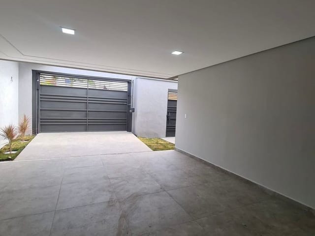 Casa com 200m² 3 quartos e 1 banheiro, à venda, no bairro Campo das Antas em Poços de Caldas