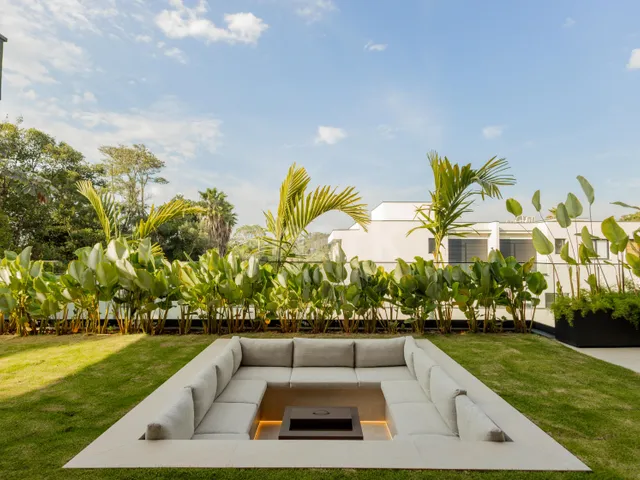 Casa com 709m² 5 quartos e 8 banheiros, à venda, no bairro Tamboré 11 em SANTANA DE PARNAÍBA