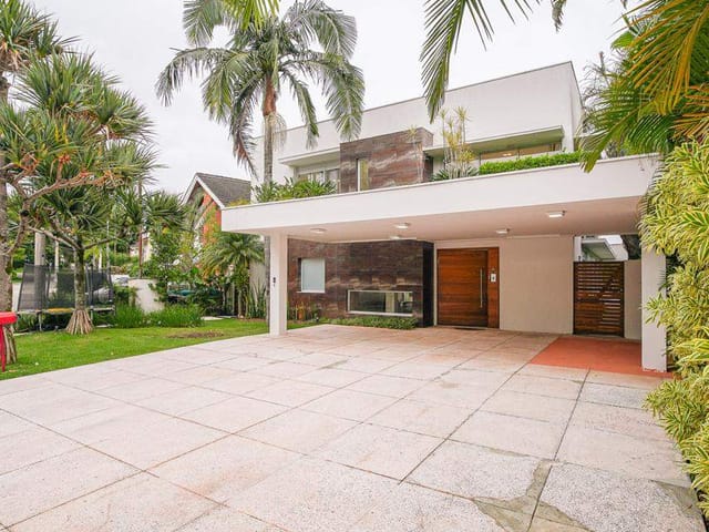 Casa com 490m² 5 quartos e 7 banheiros, à venda, no bairro Alphaville em Santana de Parnaíba