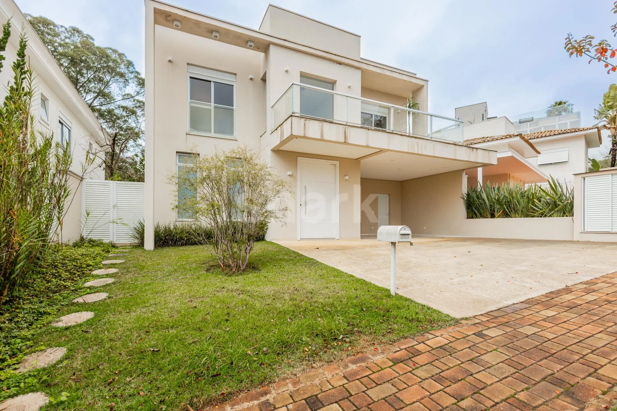 Casa em Alphaville — foto 1