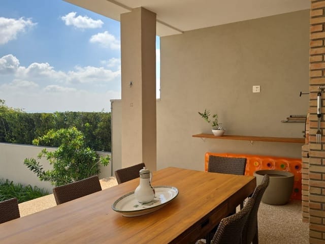 Casa com 420m² 4 quartos e 5 banheiros, à venda, no bairro Residencial Morada dos Lagos em Barueri