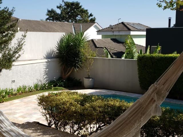 Casa com 420m² 4 quartos e 5 banheiros, à venda, no bairro Residencial Morada dos Lagos em Barueri