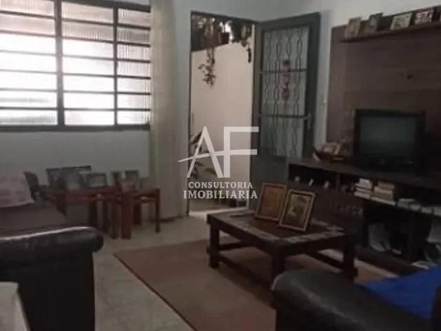 Casa com 300m² 3 quartos e 3 banheiros, à venda, no bairro Residencial Estoril em Taubaté