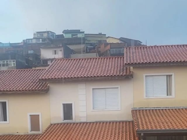 Foto do Casa - Casa à venda - Condominio Villagio Di Cretti - Jd. Ana Maria - Carapicuíba - SP. 2 Dormitórios, Sala, Cozinha, 2 Banheiros, Quintal, 2 Vagas. | Collina Imóveis