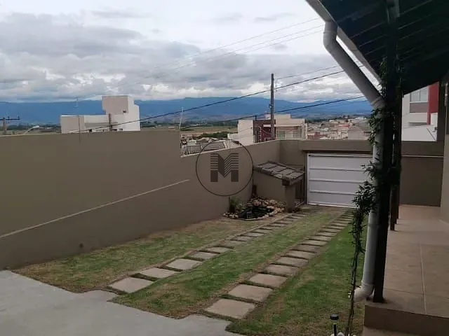 Casa com 300m² 2 quartos e 4 banheiros, à venda, no bairro Loteamento Village Sant Anna em Guaratinguetá