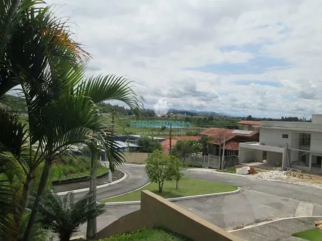 Casa com 1000m² 4 quartos e 4 banheiros, à venda ou para alugar, no bairro Urbanova em São José dos Campos
