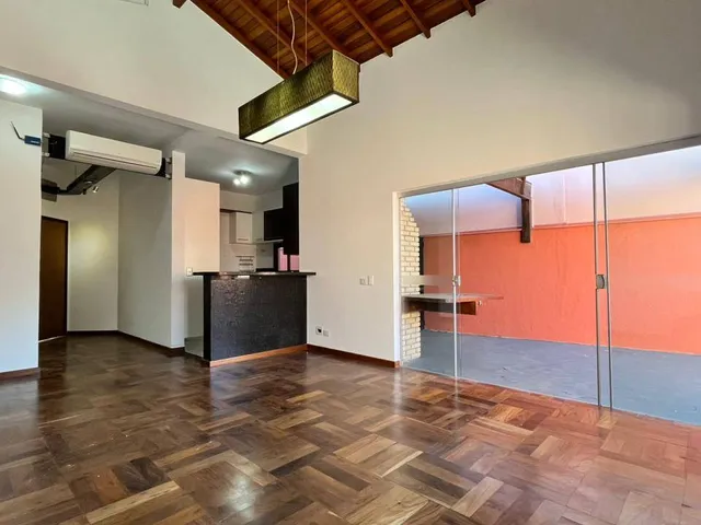 Casa com 300m² 4 quartos e 3 banheiros, para alugar, no bairro Operária em Londrina