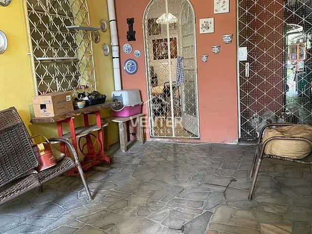 Casa com 260m² 3 quartos e 1 banheiro, à venda ou para alugar, no bairro Centro em Taubaté