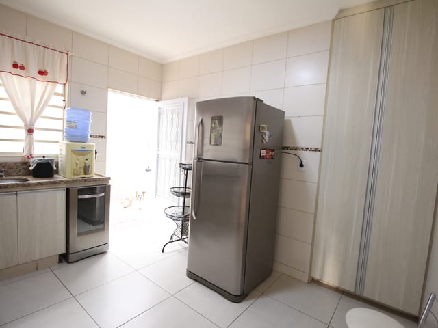 Casa com 300m² 3 quartos e 3 banheiros, à venda, no bairro Recanto do Lago em São João da Boa Vista