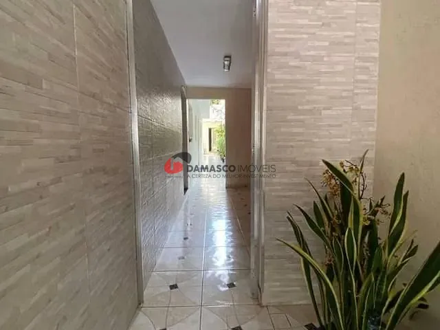 Casa com 180m² 1 quarto e 1 banheiro, à venda, no bairro Vila Palmares em Santo André
