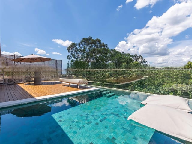 Casa com 600m² 4 quartos e 7 banheiros, à venda, no bairro Alphaville em Santana de Parnaíba