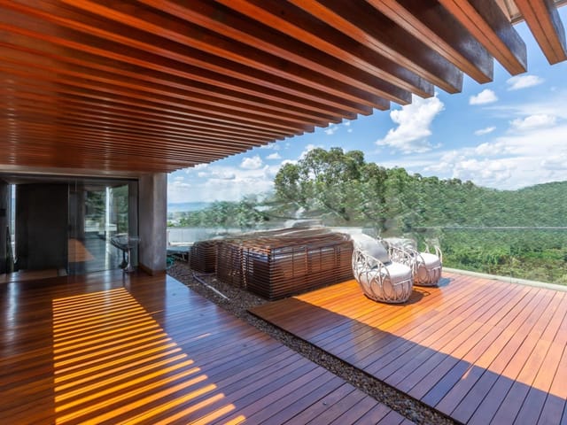 Casa com 600m² 4 quartos e 7 banheiros, à venda, no bairro Alphaville em Santana de Parnaíba